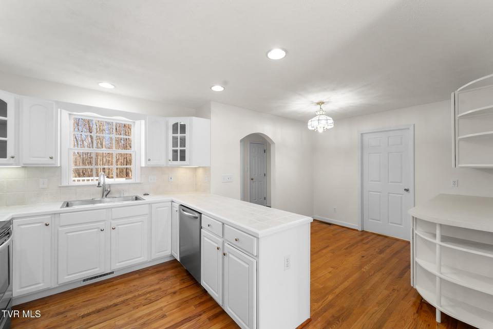 Photo #10: 16359 Old Timber Road