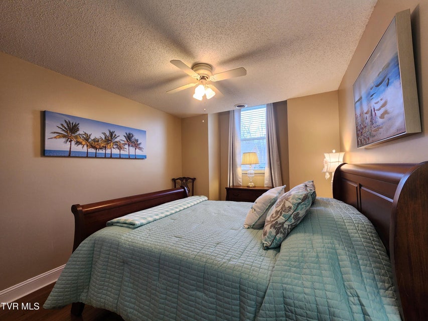 Photo #40: 15512 Woodstone Circle