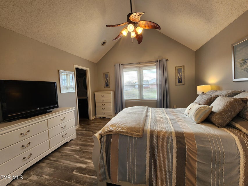 Photo #32: 15512 Woodstone Circle