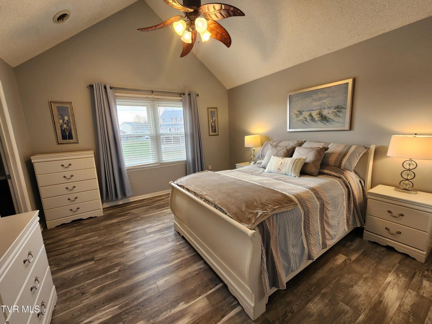 Photo #31: 15512 Woodstone Circle