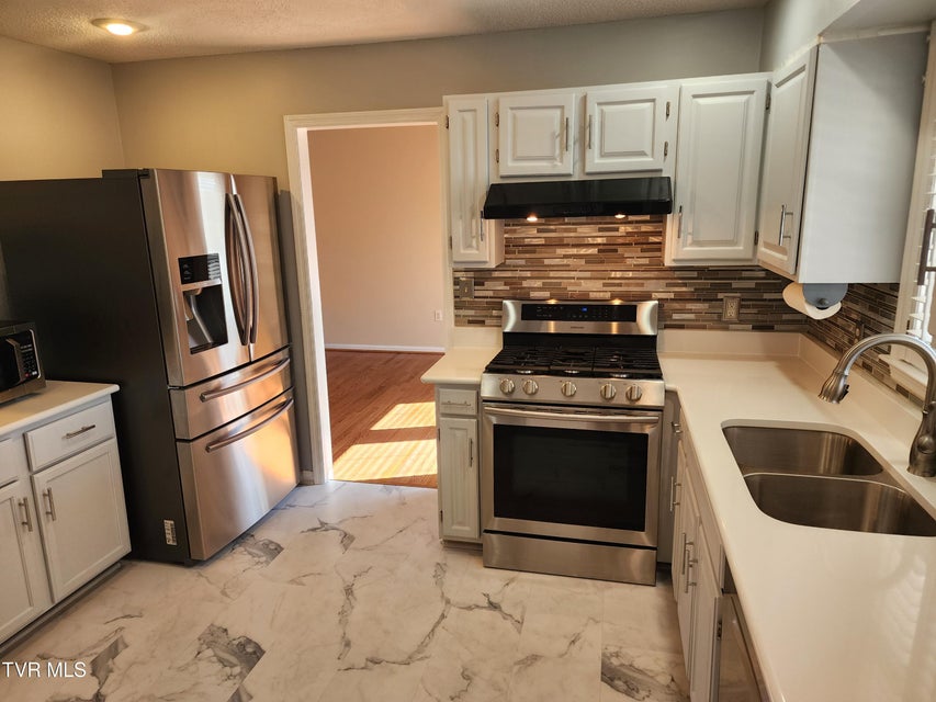 Photo #55: 15512 Woodstone Circle