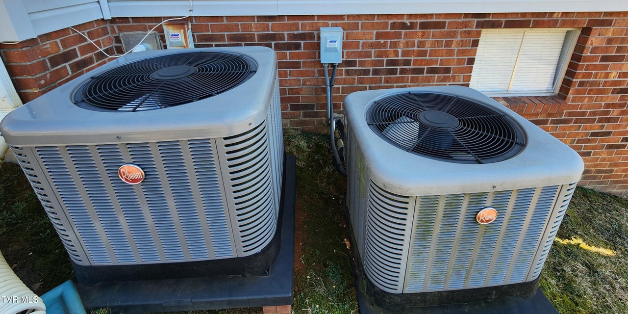 Photo #94: 15512 Woodstone Circle