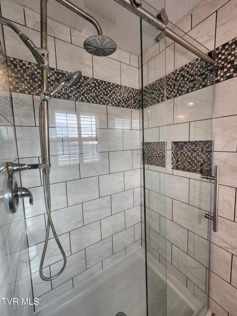 Photo #37: 15512 Woodstone Circle