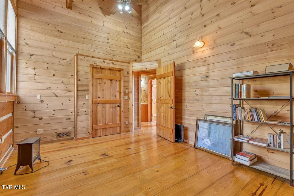 Photo #24: 319 Ivy Wood Lane