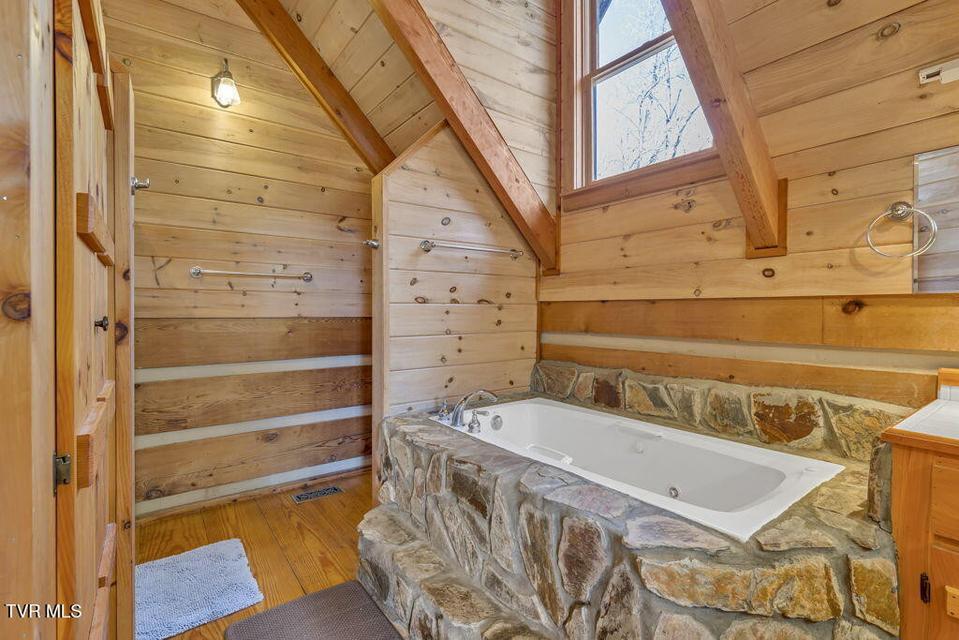 Photo #28: 319 Ivy Wood Lane