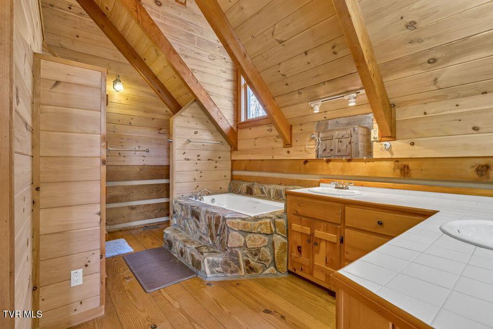 Photo #30: 319 Ivy Wood Lane