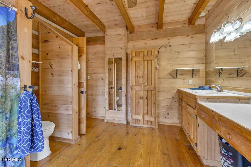 Photo #35: 319 Ivy Wood Lane