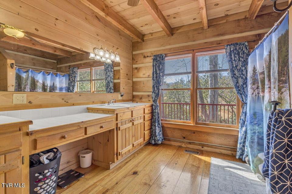 Photo #37: 319 Ivy Wood Lane