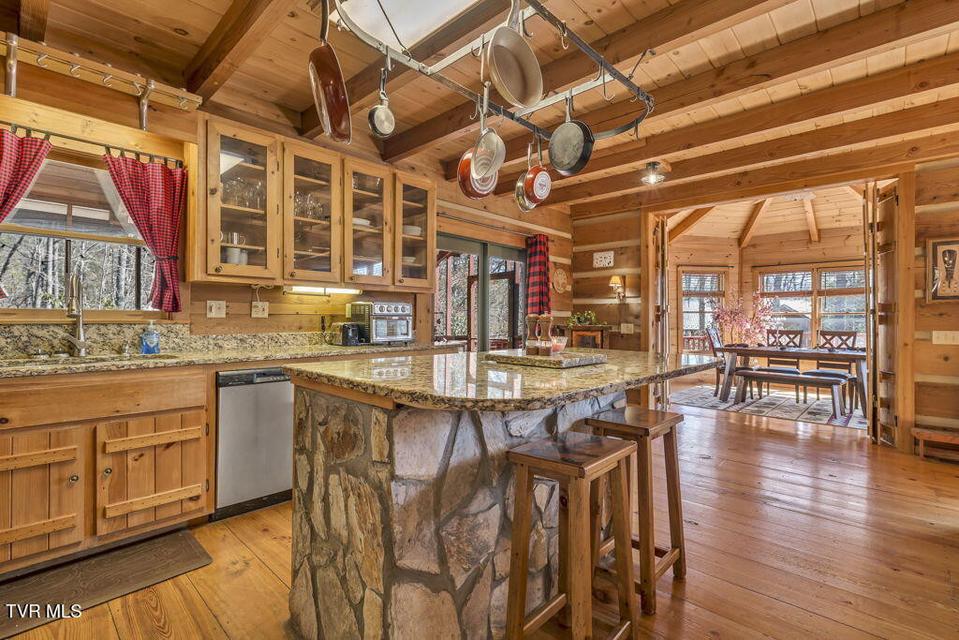 Photo #45: 319 Ivy Wood Lane