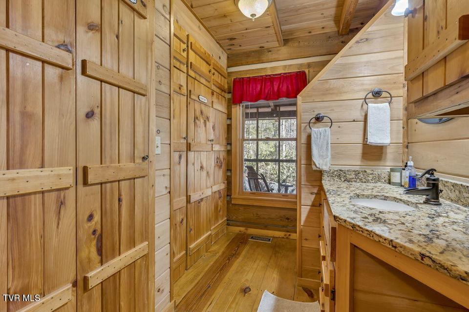 Photo #46: 319 Ivy Wood Lane