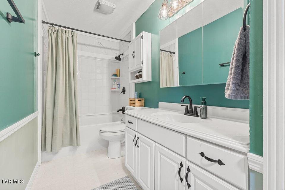 Photo #23: 226 Brandonwood Drive