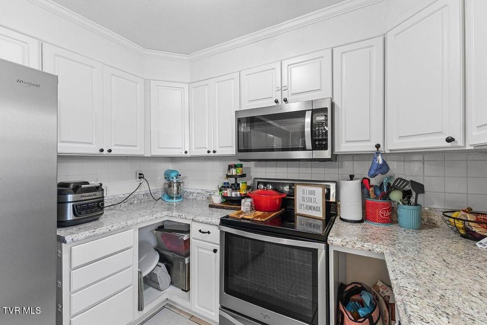 Photo #11: 226 Brandonwood Drive