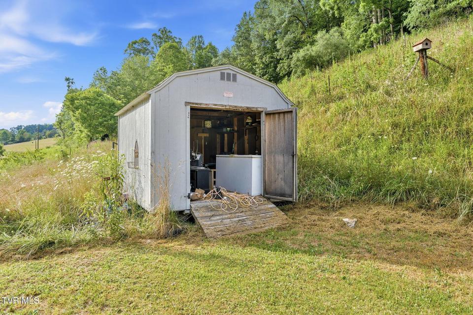 Photo #13: 431 Strong Hollow Lane