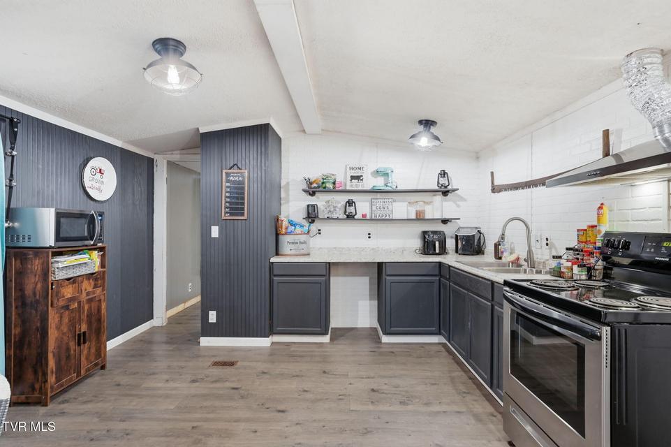 Photo #29: 431 Strong Hollow Lane