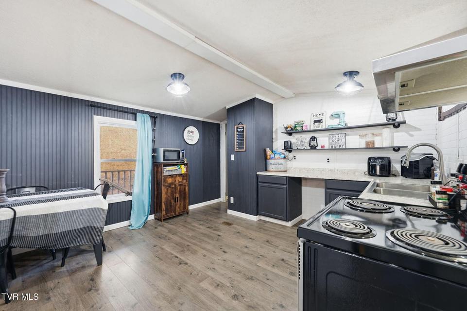 Photo #31: 431 Strong Hollow Lane