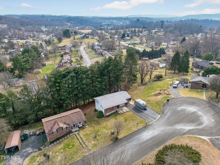 Photo #6: 226 High Oak Drive