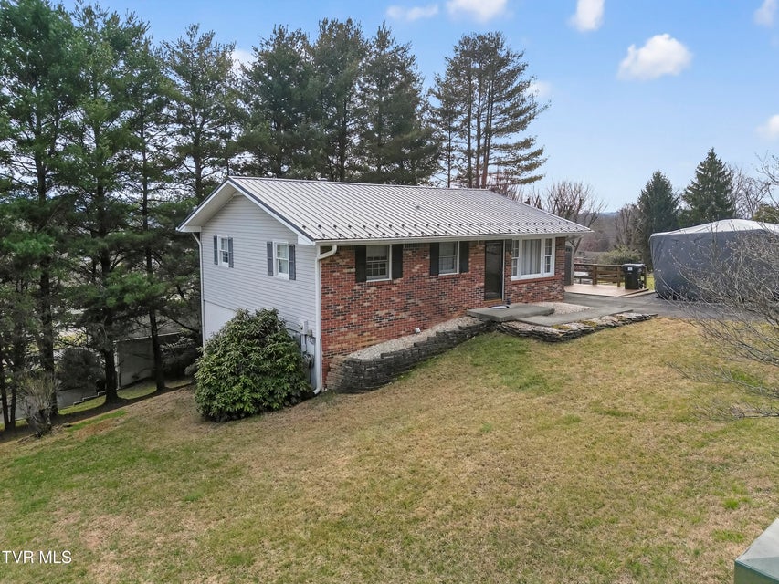 Photo #10: 226 High Oak Drive