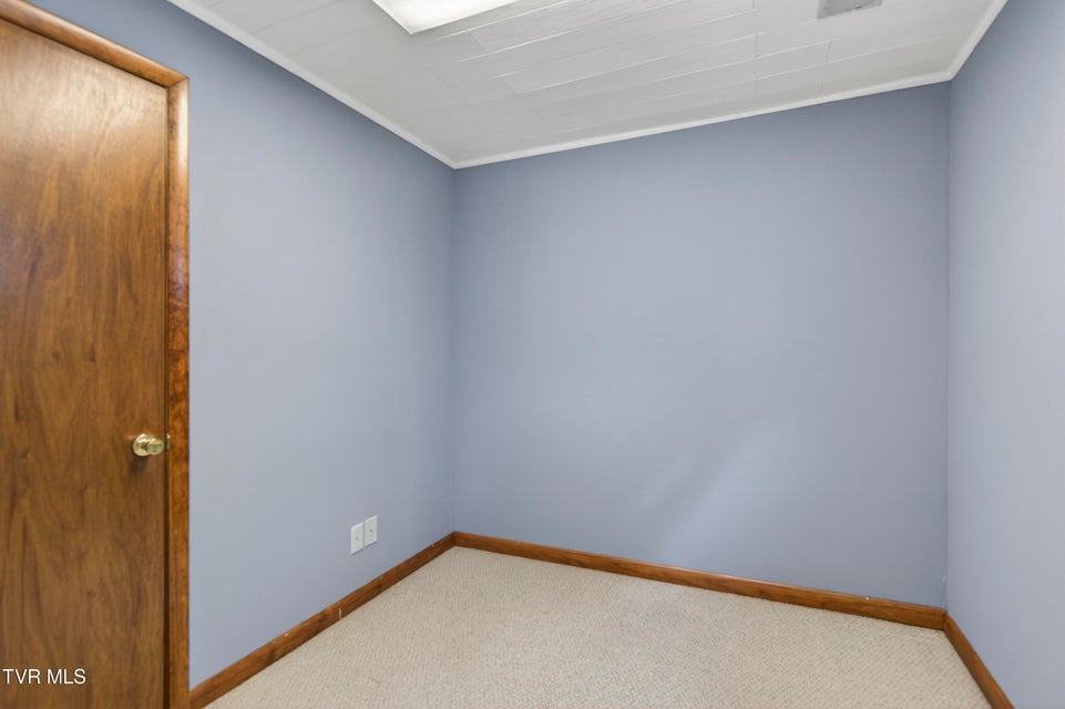 Photo #32: 226 High Oak Drive