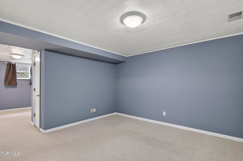 Photo #33: 226 High Oak Drive