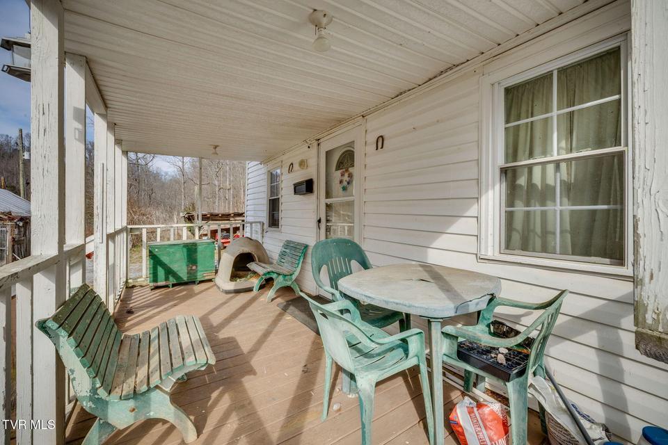 Photo #4: 547 Wynding Way Drive