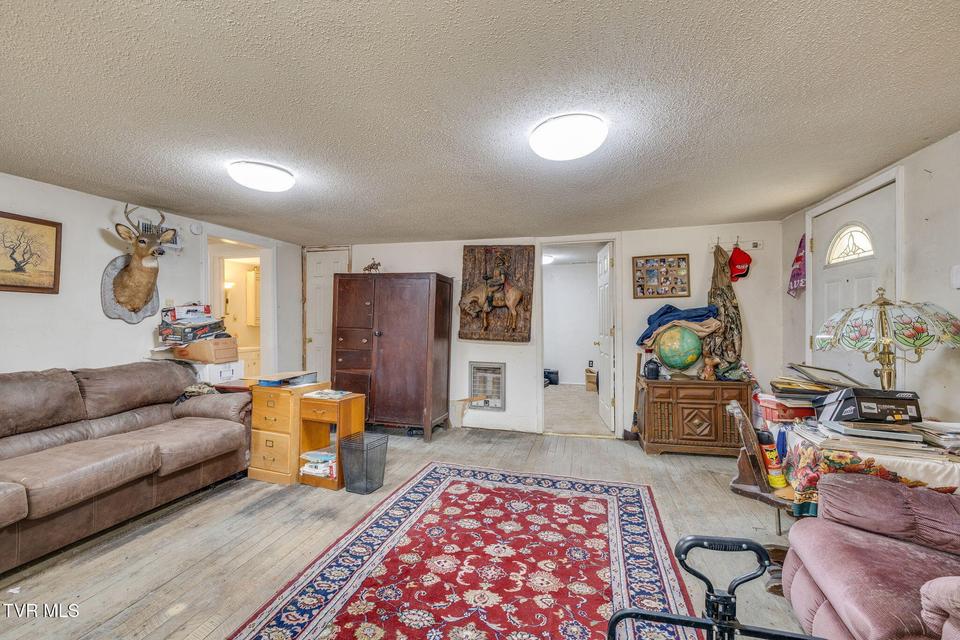 Photo #7: 547 Wynding Way Drive