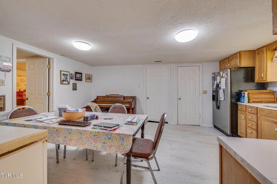 Photo #10: 547 Wynding Way Drive