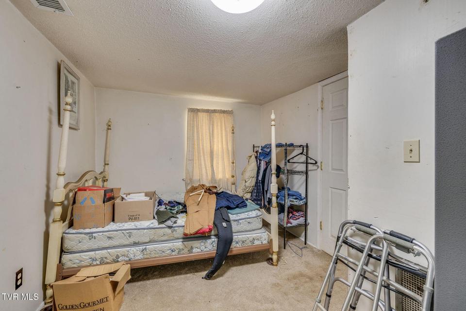 Photo #12: 547 Wynding Way Drive