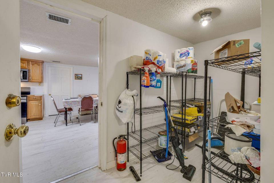 Photo #18: 547 Wynding Way Drive