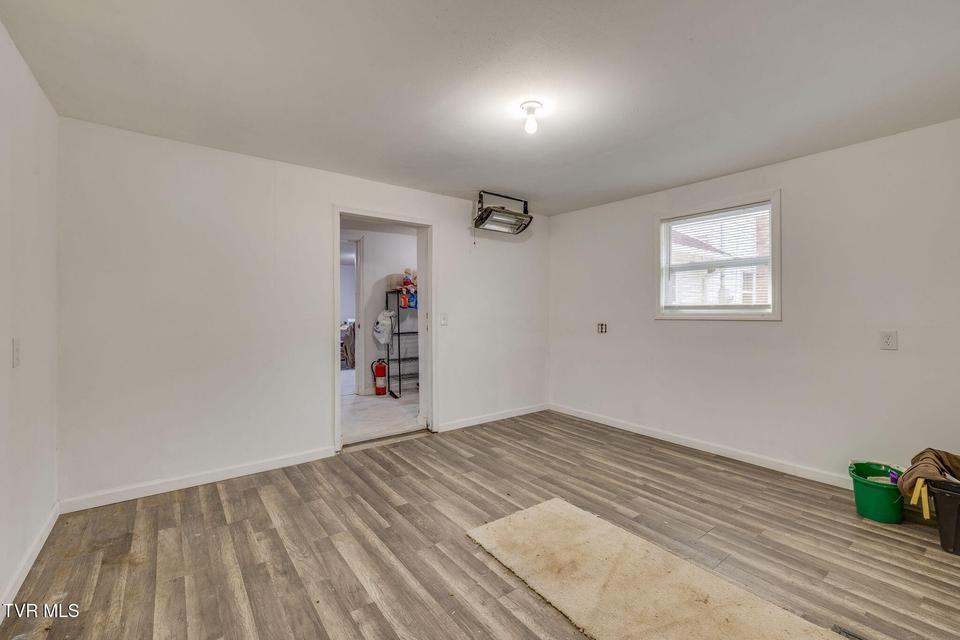 Photo #20: 547 Wynding Way Drive