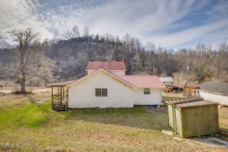 Photo #24: 547 Wynding Way Drive