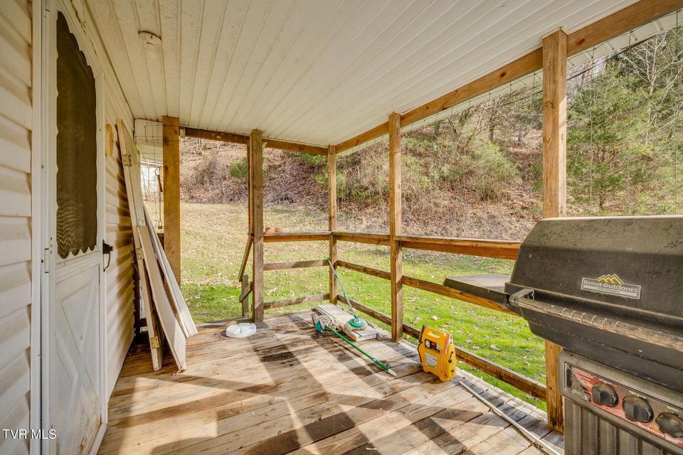 Photo #25: 547 Wynding Way Drive