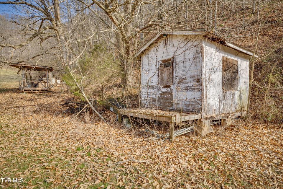 Photo #29: 547 Wynding Way Drive