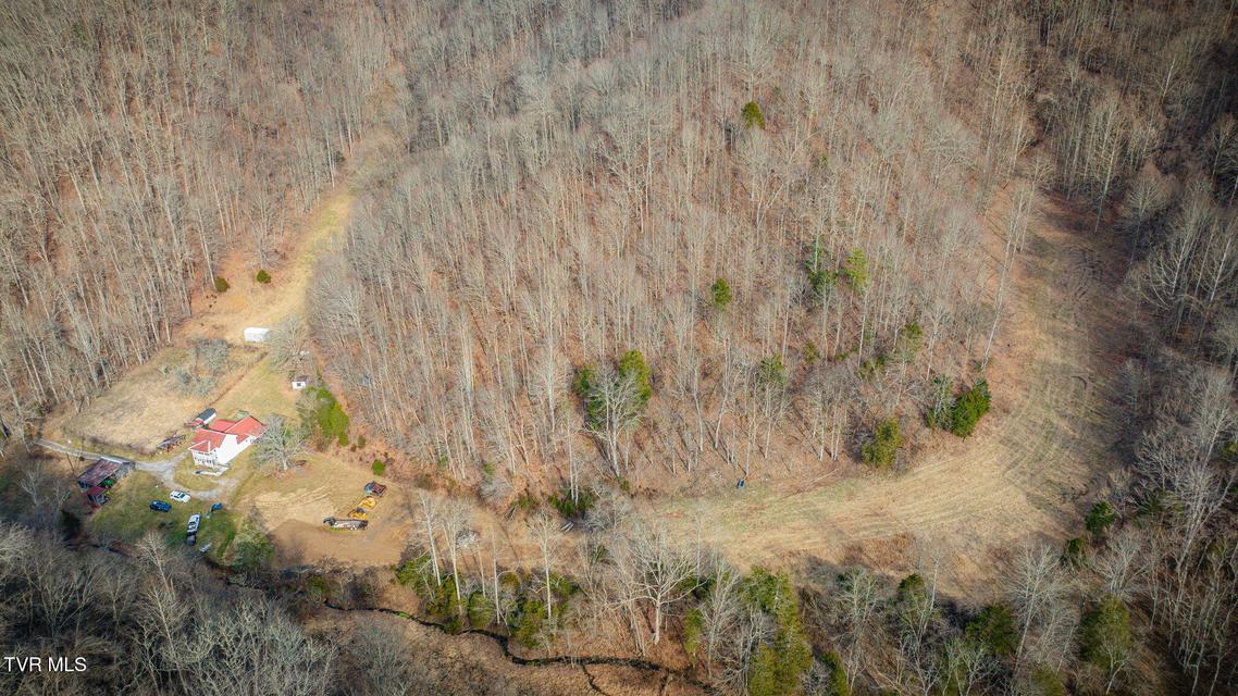 Photo #48: 547 Wynding Way Drive