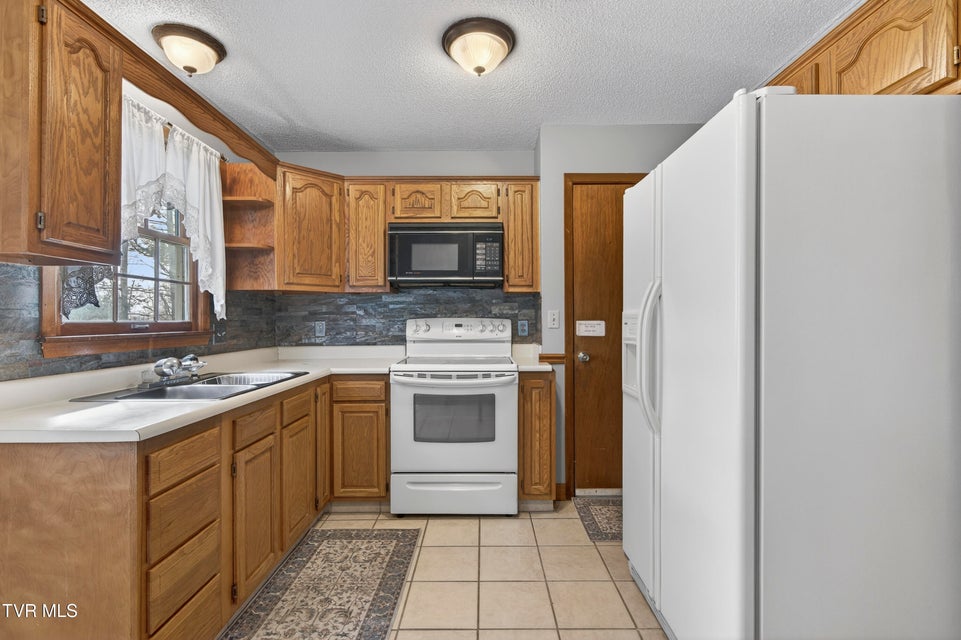 Photo #16: 226 High Oak Drive