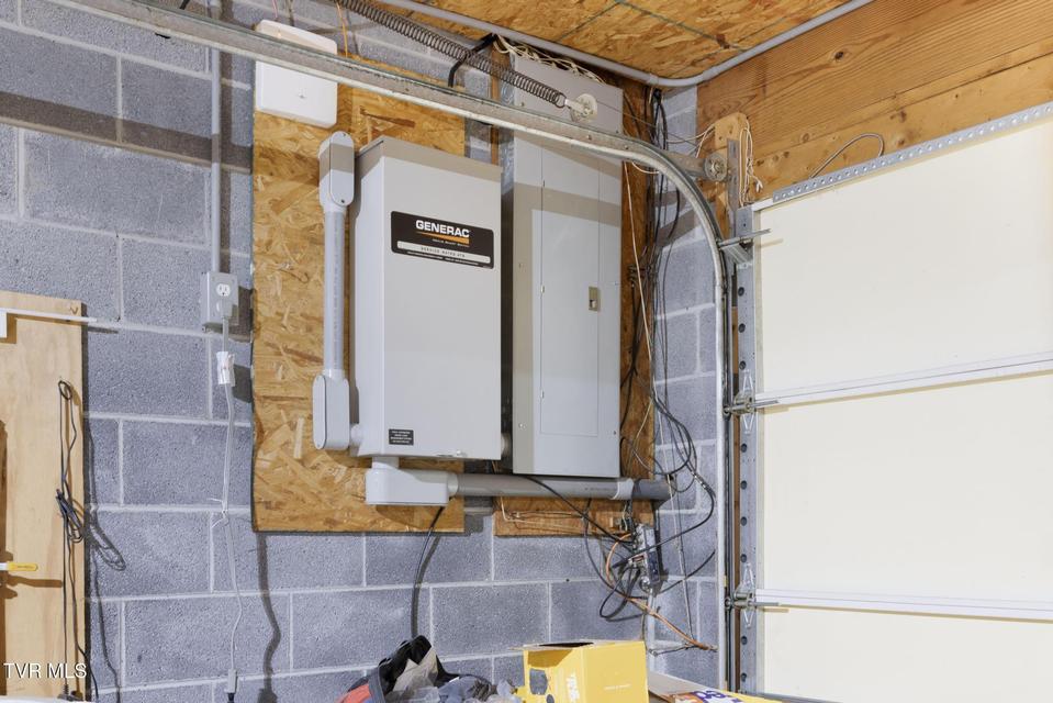 Photo #41: 206 Highland Road