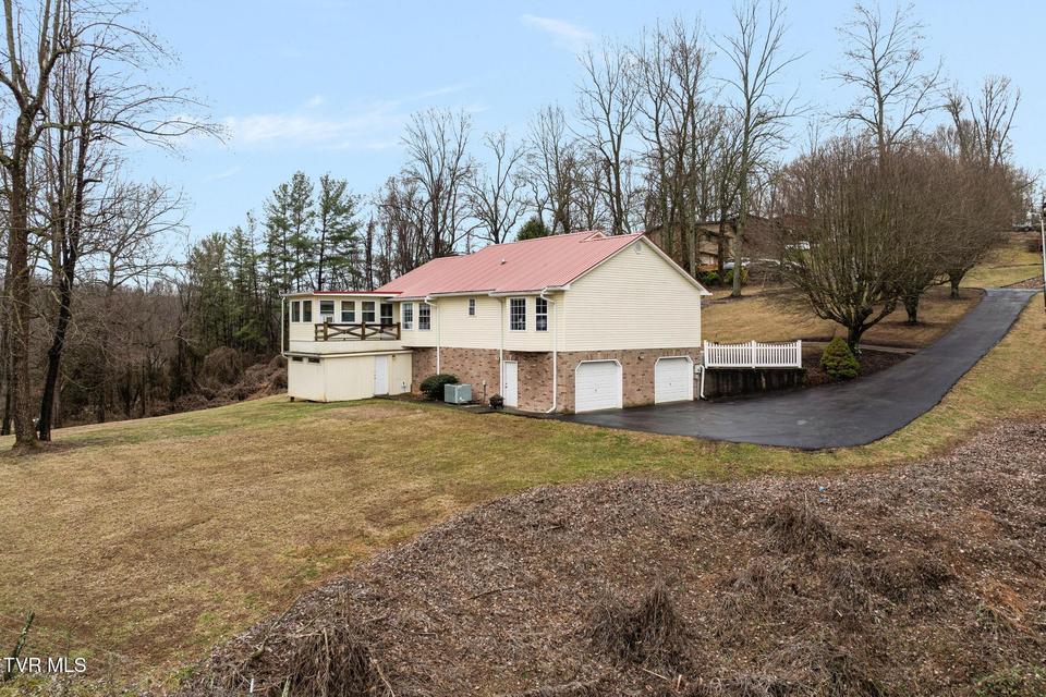 Photo #4: 206 Highland Road