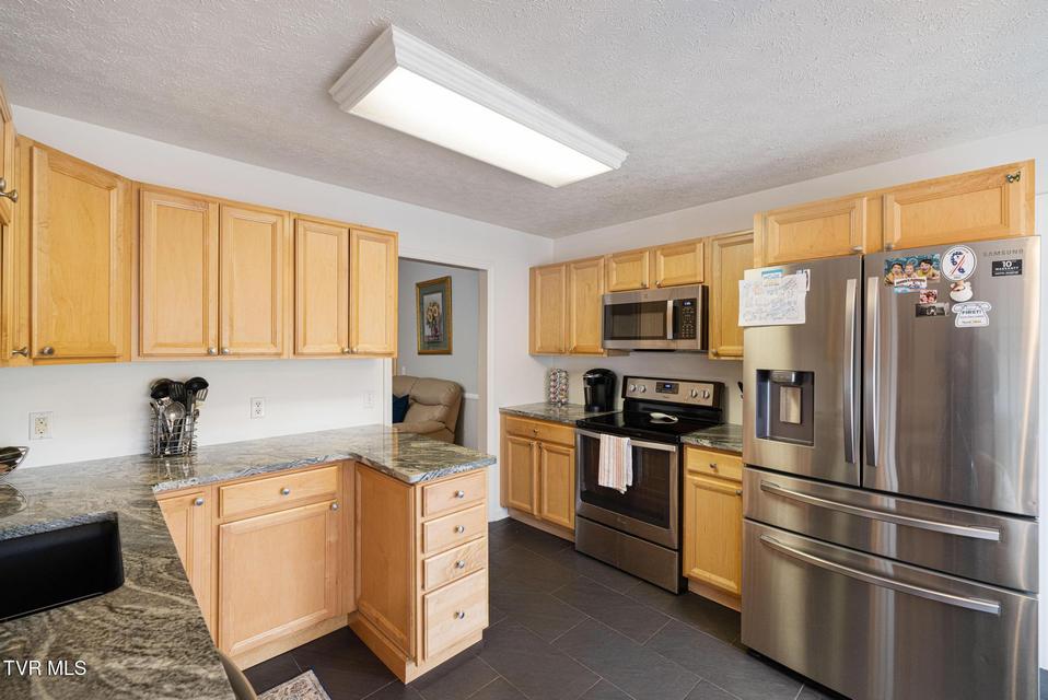 Photo #19: 206 Highland Road