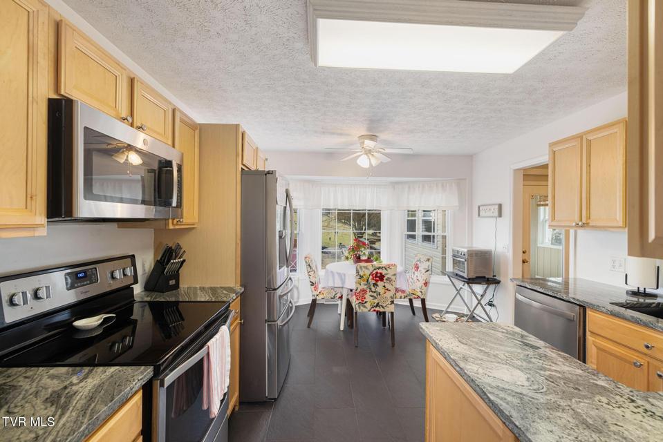 Photo #17: 206 Highland Road