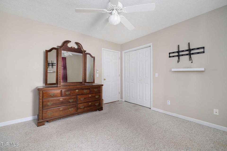 Photo #28: 206 Highland Road