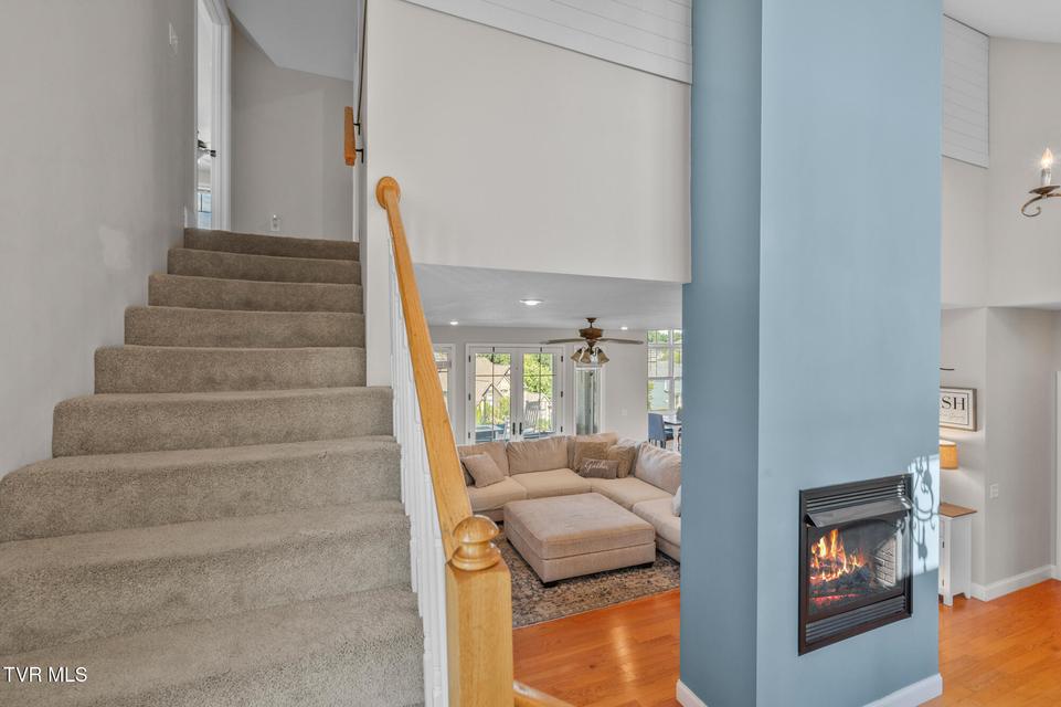 Photo #36: 225 Forest Lane N 