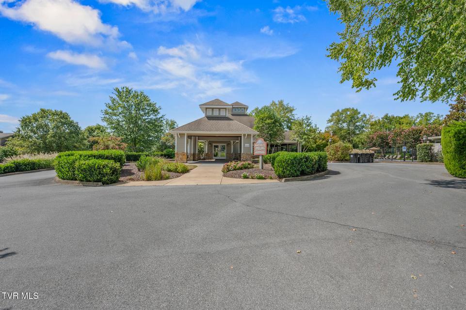 Photo #49: 225 Forest Lane N 