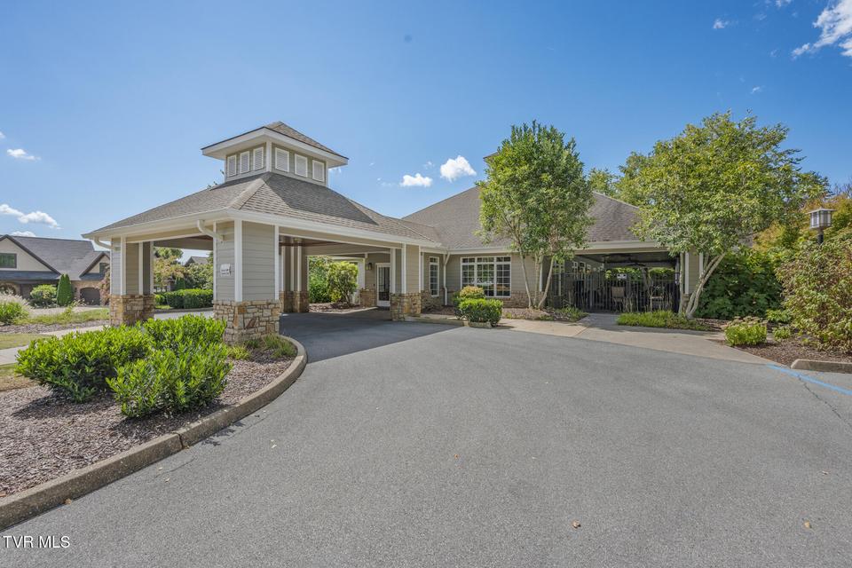 Photo #50: 225 Forest Lane N 