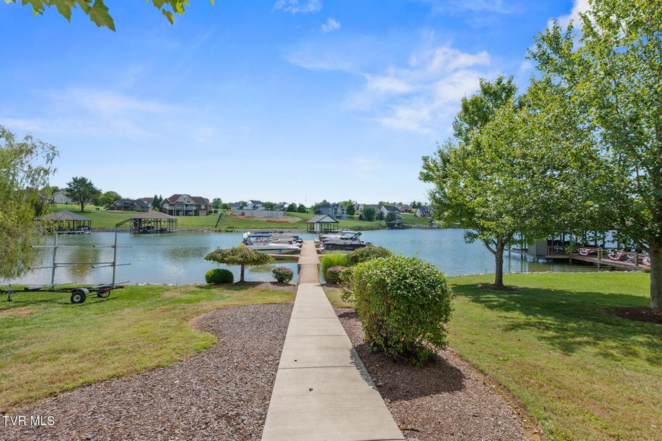 Photo #53: 225 Forest Lane N 