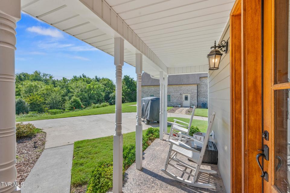 Photo #7: 225 Forest Lane N 