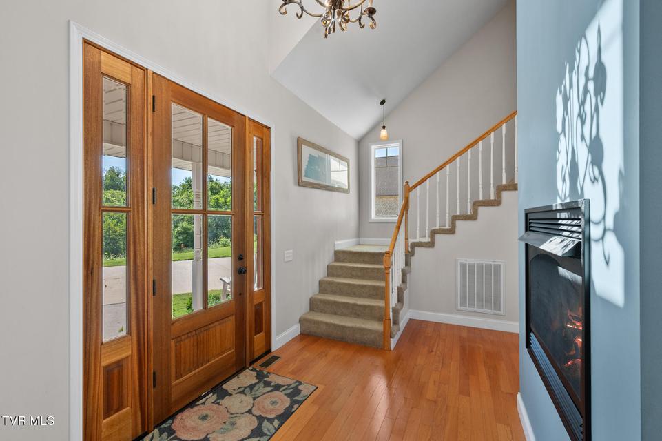 Photo #21: 225 Forest Lane N 