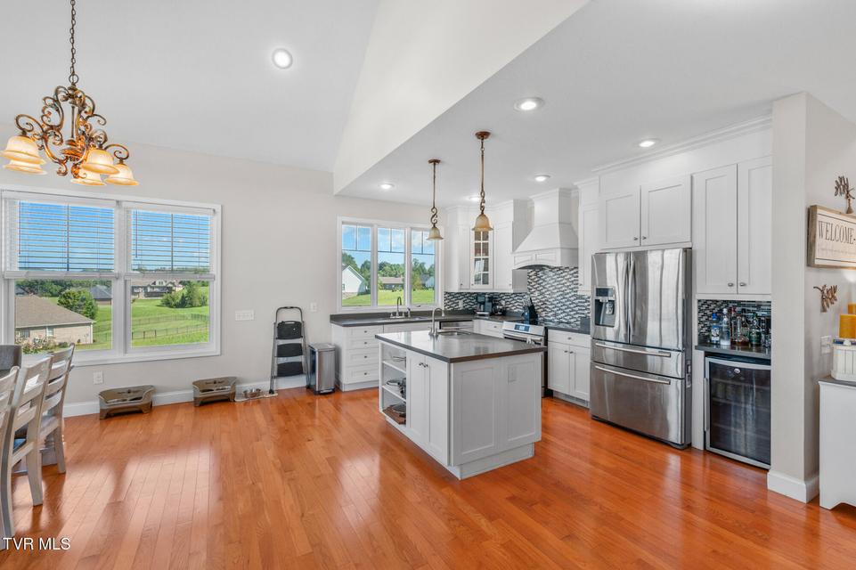 Photo #14: 225 Forest Lane N 