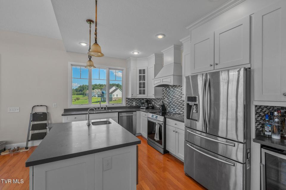 Photo #16: 225 Forest Lane N 