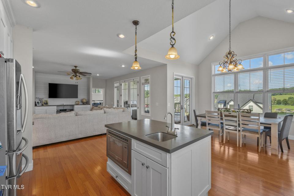 Photo #19: 225 Forest Lane N 