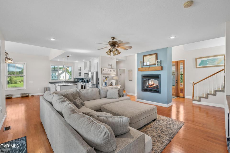 Photo #13: 225 Forest Lane N 