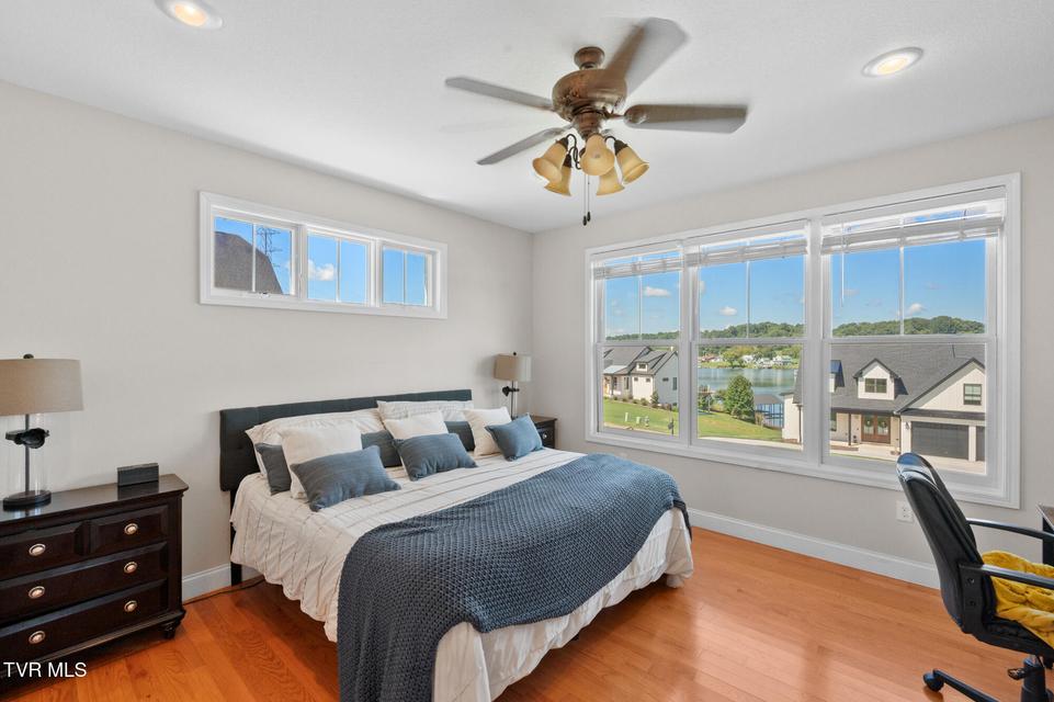 Photo #25: 225 Forest Lane N 